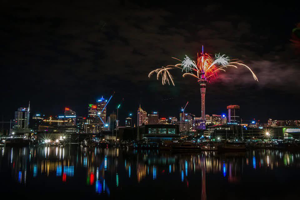 Nueva Zelanda ya recibió el 2025 con un gran espectáculo de fuegos artificiales (VIDEO)