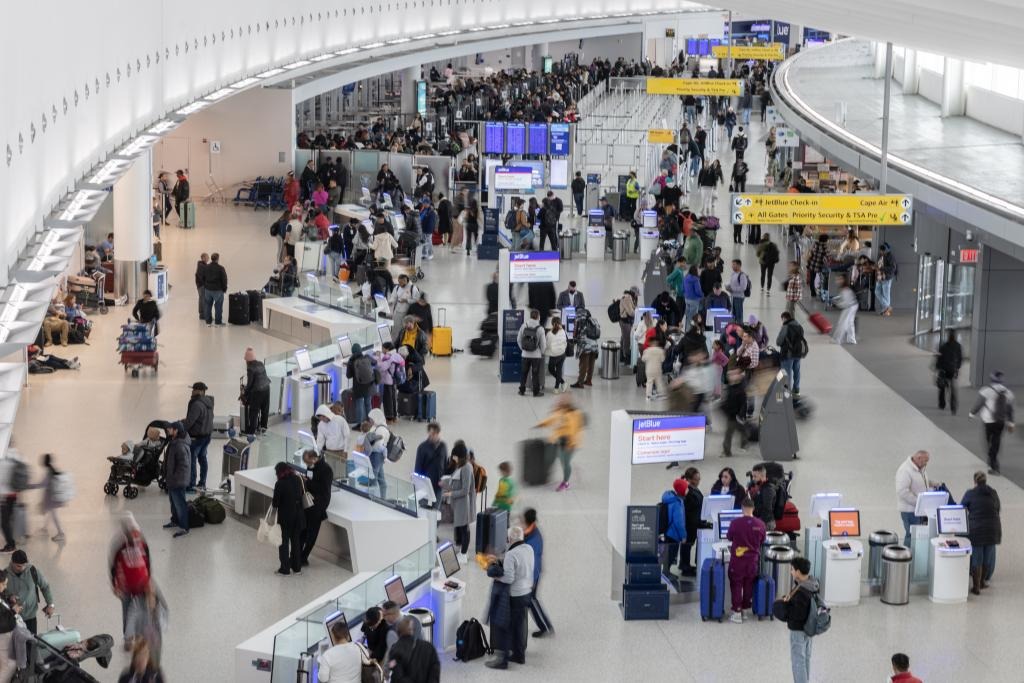 La aerolínea que dejará de ofrecer vuelos a varias ciudades populares de EEUU