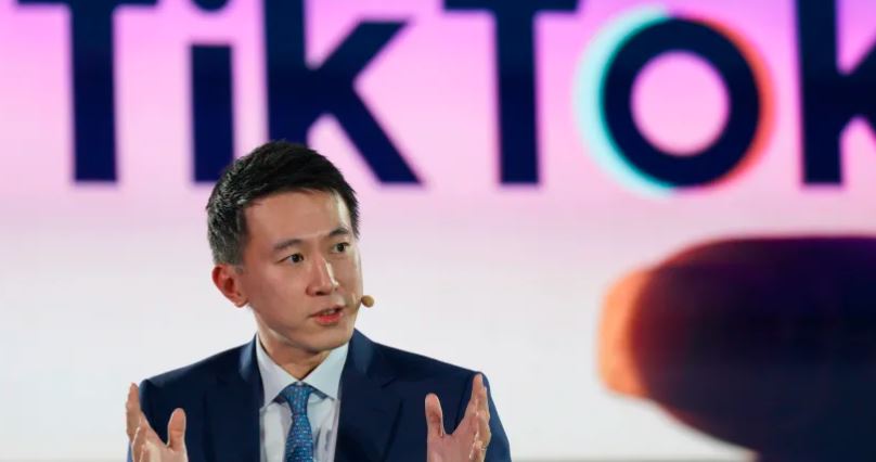 CEO de TikTok anunció planes de trabajo con Trump para mantener la plataforma activa en EEUU