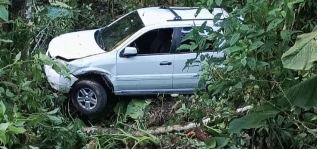 Al menos un muerto dejó volcamiento de una camioneta en Táchira