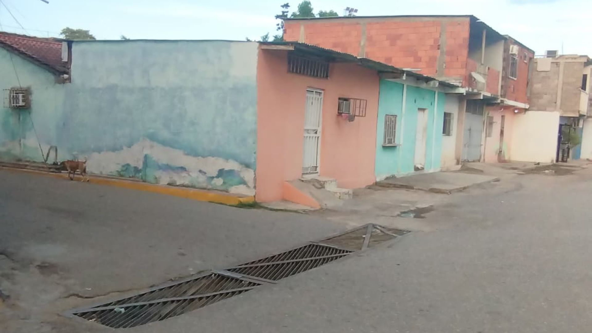 Alcantarillas tapadas son foco de contaminación en La Montañita de Guanta